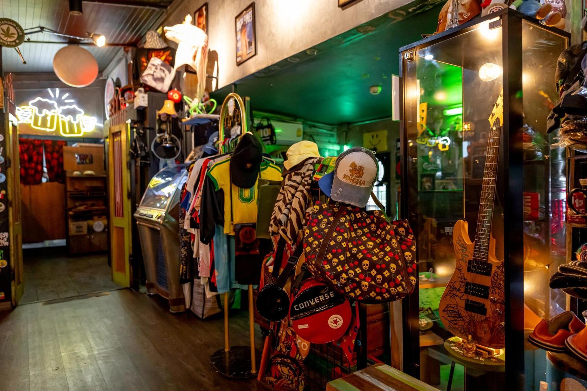 Vibes Hostel Bangkok Kültér fotó